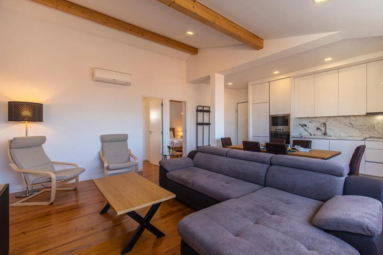 Classy Two Bedroom View Lisbon