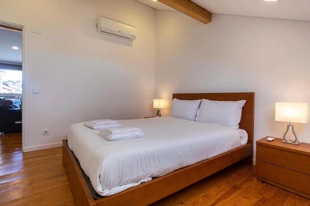 Classy Two Bedroom View Lisbon Apartment